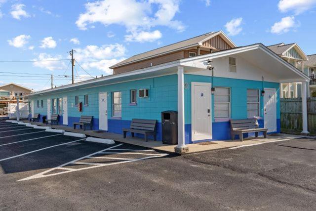 Sea Foam Hotel