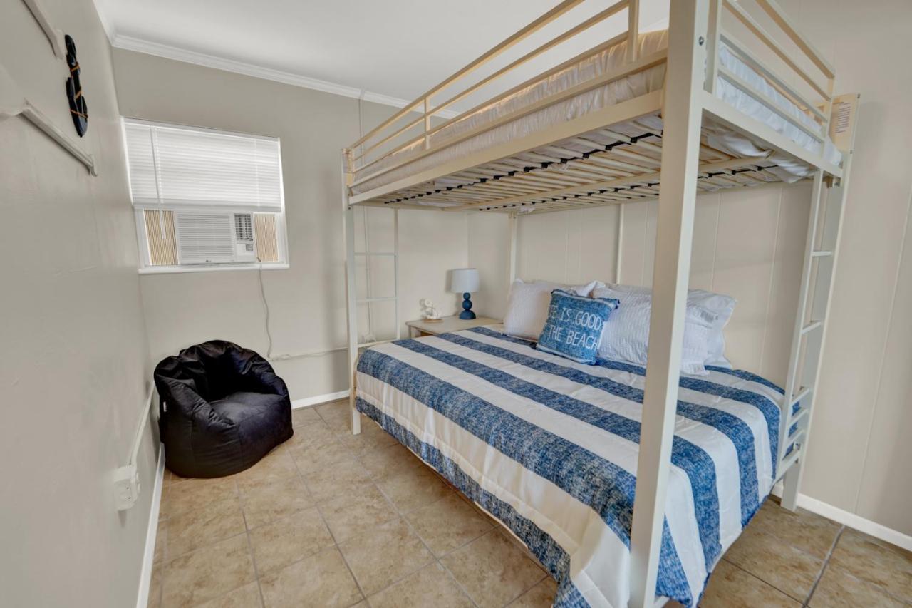 Hotel Sea Foam Lower Grand Lagoon